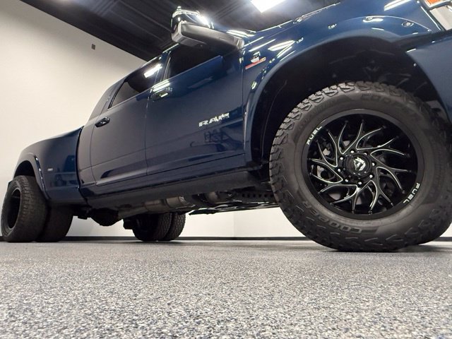 Used 2024 RAM 3500 Limited AWD/4WD image 3