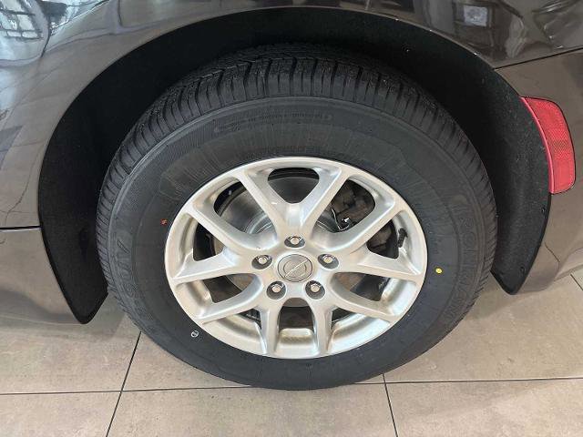 Used 2020 Chrysler Pacifica Touring image 35