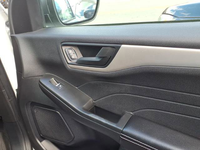 Certified 2022 Ford Escape SE image 20