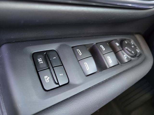 Used 2024 GMC Yukon AT4 AWD/4WD image 34