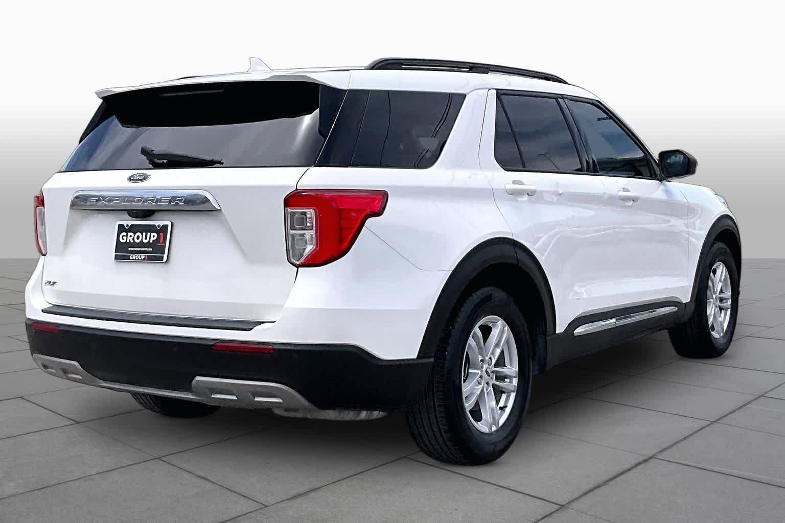 Certified 2022 Ford Explorer XLT w/ Equipment Group 202A RWD image 12