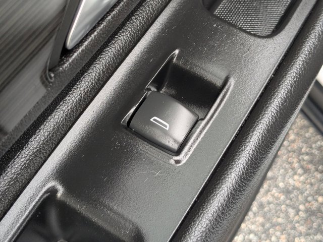 Used 2022 GMC Terrain SLE w/ Driver Convenience Package image 31