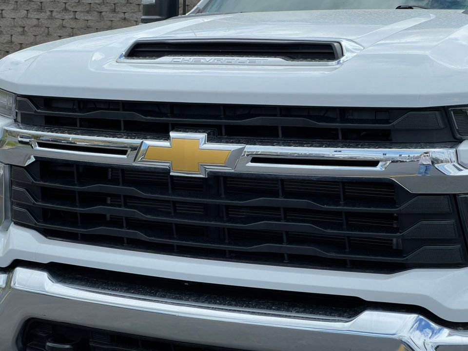 Used 2025 Chevrolet Silverado 2500 LT w/ Convenience Package AWD/4WD image 37