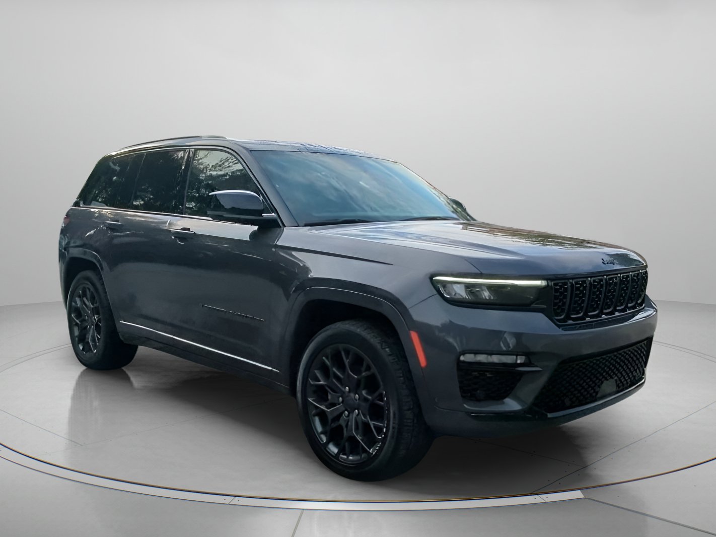 Used 2025 Jeep Grand Cherokee Summit w/ Obsidian Package AWD/4WD image 2