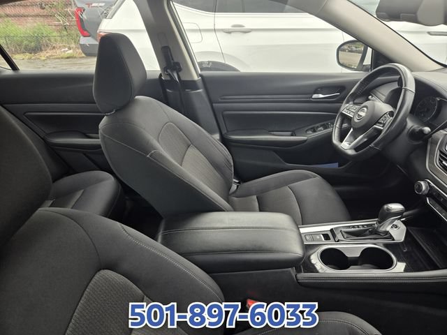 Used 2024 Nissan Altima 2.5 SV w/ SV Premium Package FWD image 9