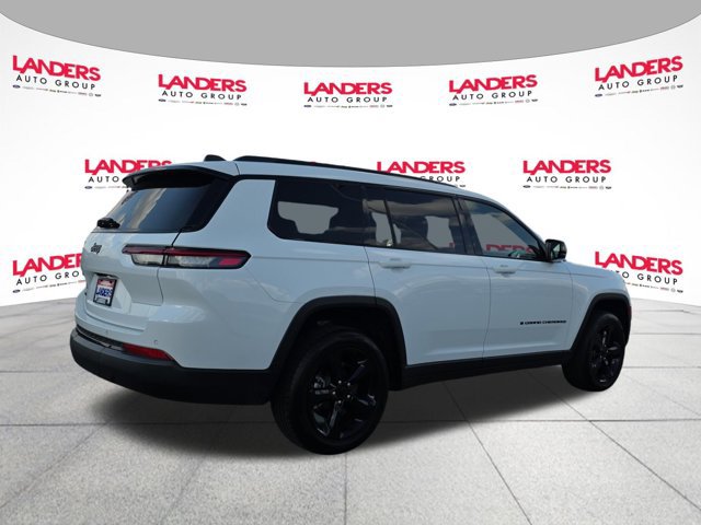 Used 2023 Jeep Grand Cherokee L Laredo AWD/4WD image 3
