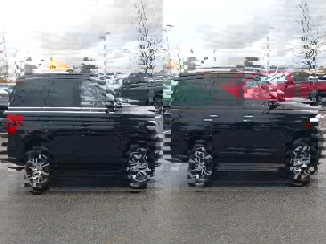 Certified 2024 Ford Expedition Limited image 9
