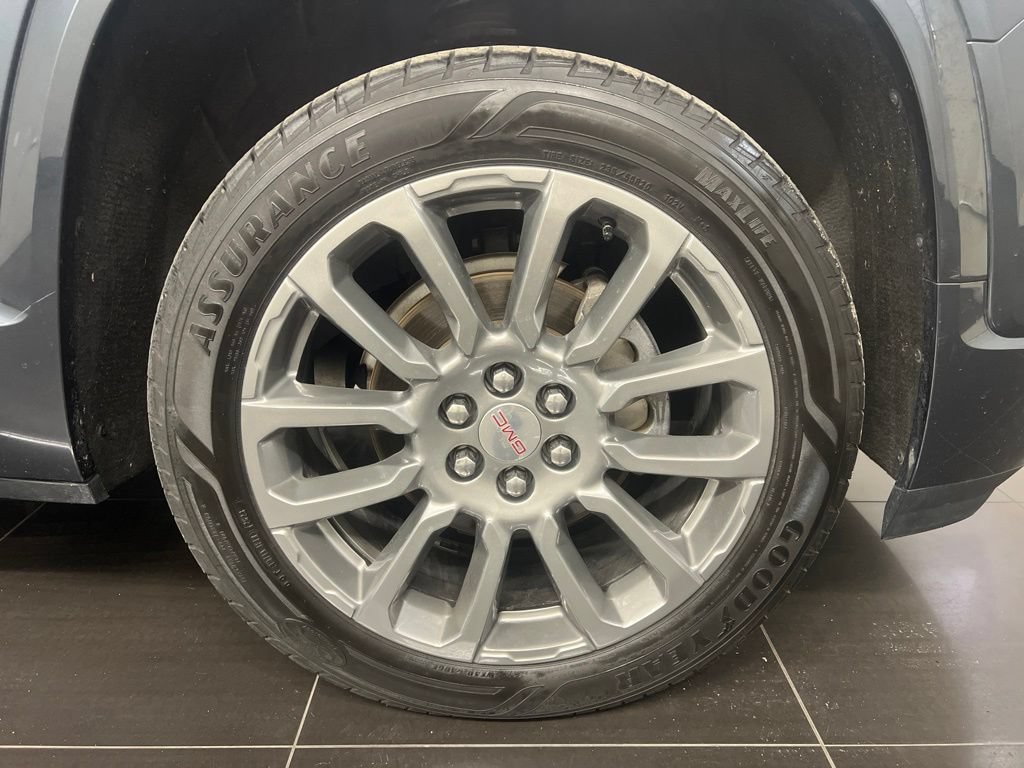 Used 2020 GMC Acadia Denali w/ Technology Package FWD image 7