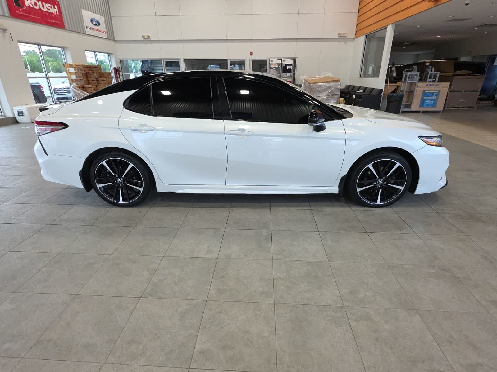 Used 2019 Toyota Camry XSE FWD image 6