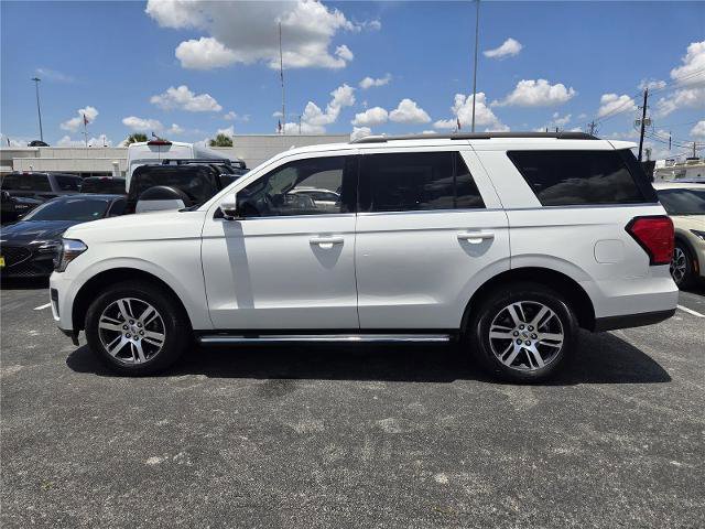 Certified 2023 Ford Expedition XLT RWD image 5
