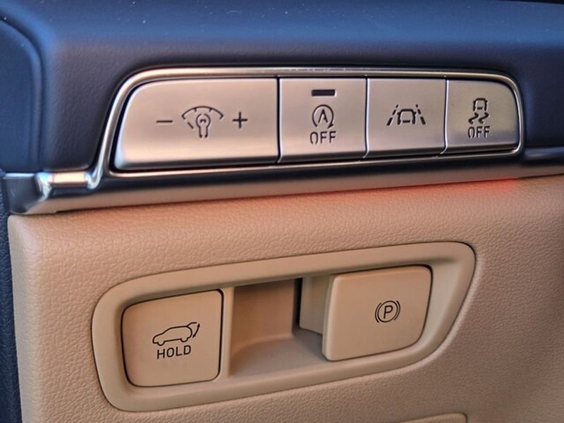 Used 2021 Genesis GV80 2.5T w/ Prestige Package 04 image 40