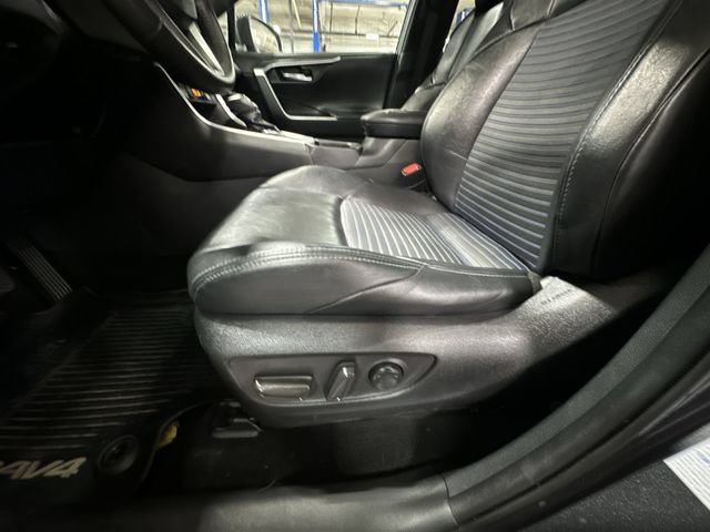 Used 2020 Toyota RAV4 XSE w/ All Weather Liner Package AWD/4WD image 18