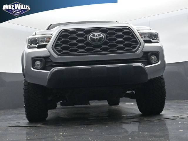 Used 2020 Toyota Tacoma TRD Off-Road w/ Technology Package AWD/4WD image 18