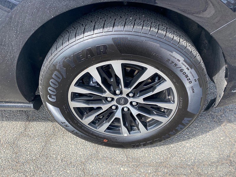 Certified 2025 Ford Expedition Max Platinum AWD/4WD image 16