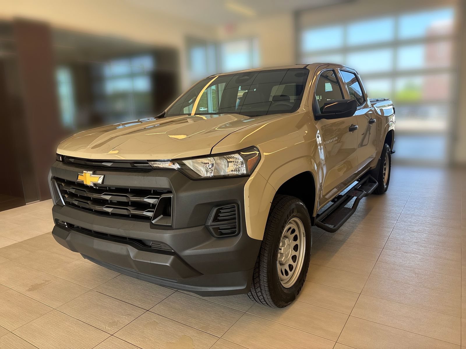 Used 2024 Chevrolet Colorado W/T w/ Safety Package RWD image 4