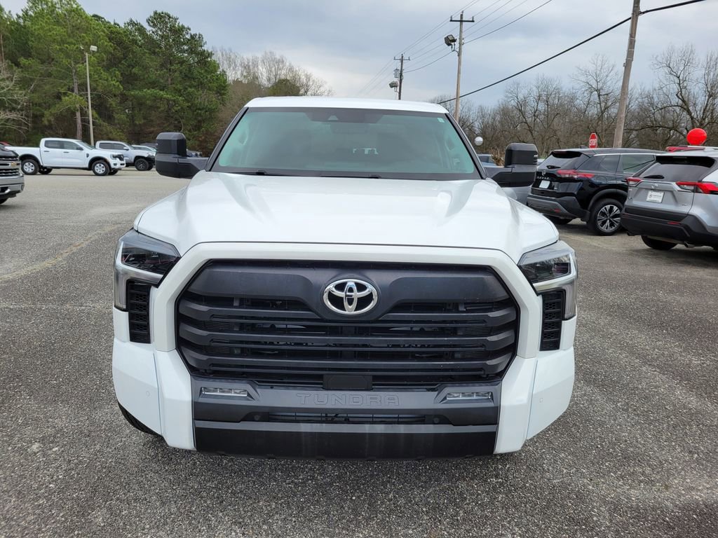 Used 2022 Toyota Tundra SR5 w/ SR5 Convenience Package image 8