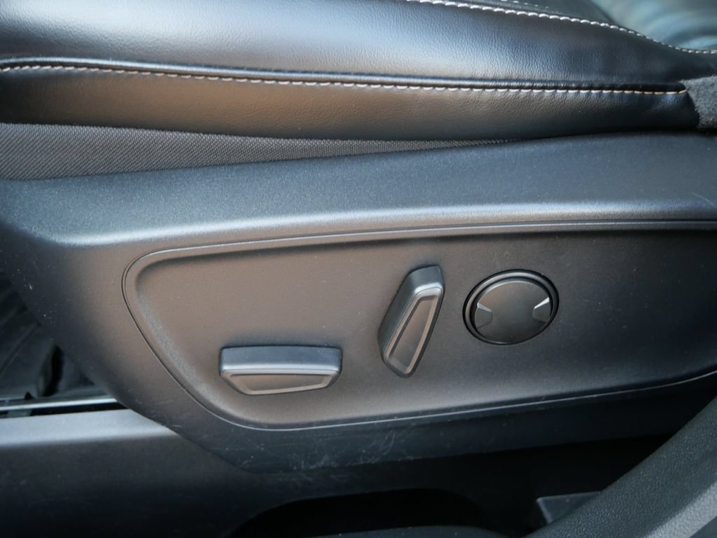 Certified 2024 Ford Escape Platinum AWD/4WD image 17