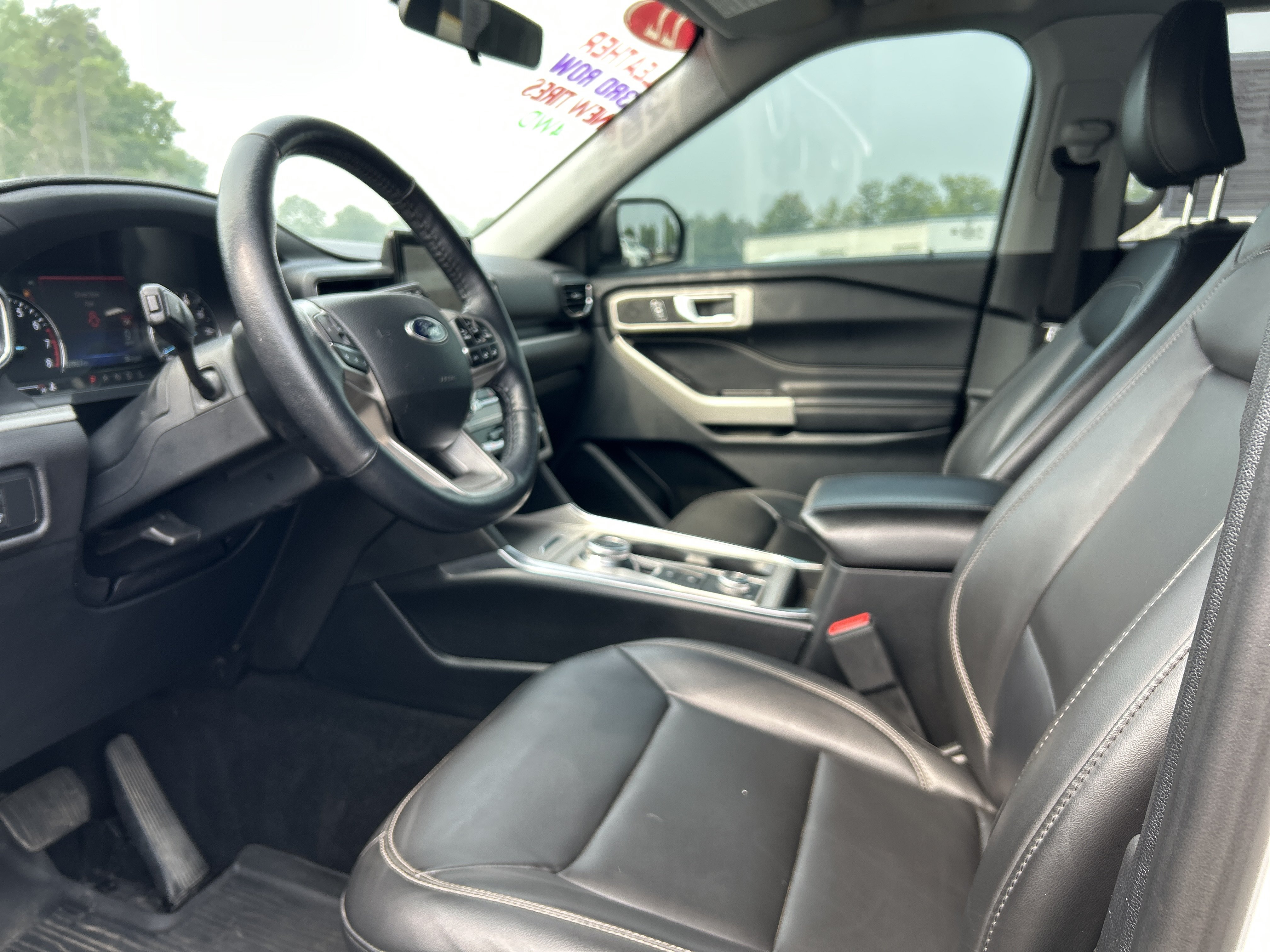 Certified 2022 Ford Explorer XLT AWD/4WD image 11