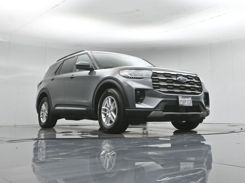 Certified 2025 Ford Explorer Active w/ Active Comfort Package RWD image 50