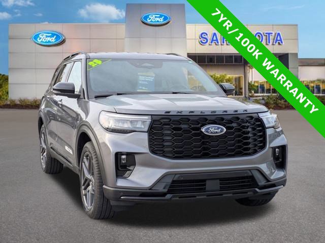 Certified 2025 Ford Explorer ST-Line w/ ST-Line Street Pack image 7