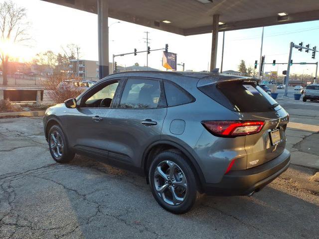 Certified 2025 Ford Escape ST-Line image 3