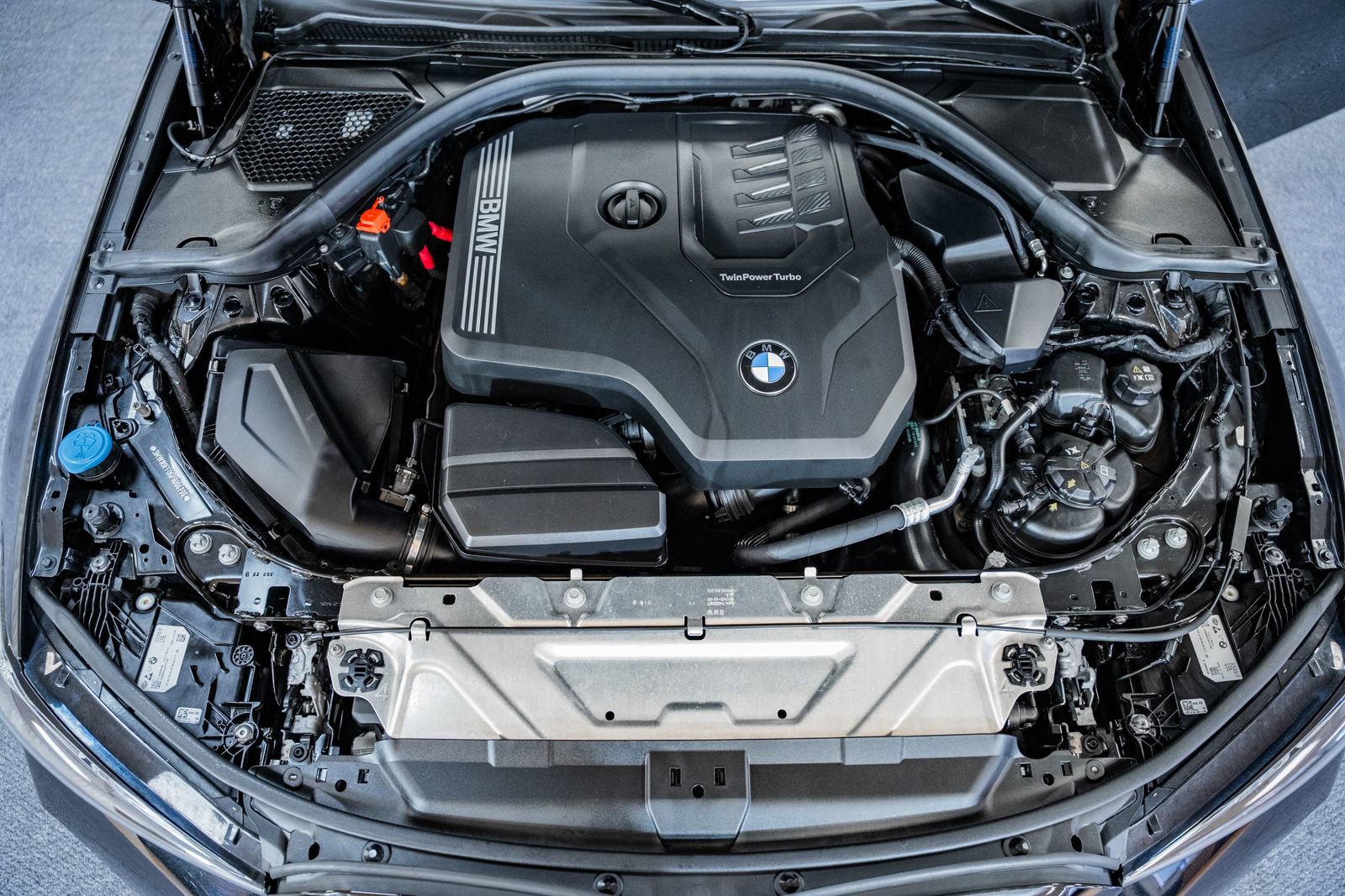 Used 2023 BMW 330i xDrive Sedan w/ M Sport Package image 19