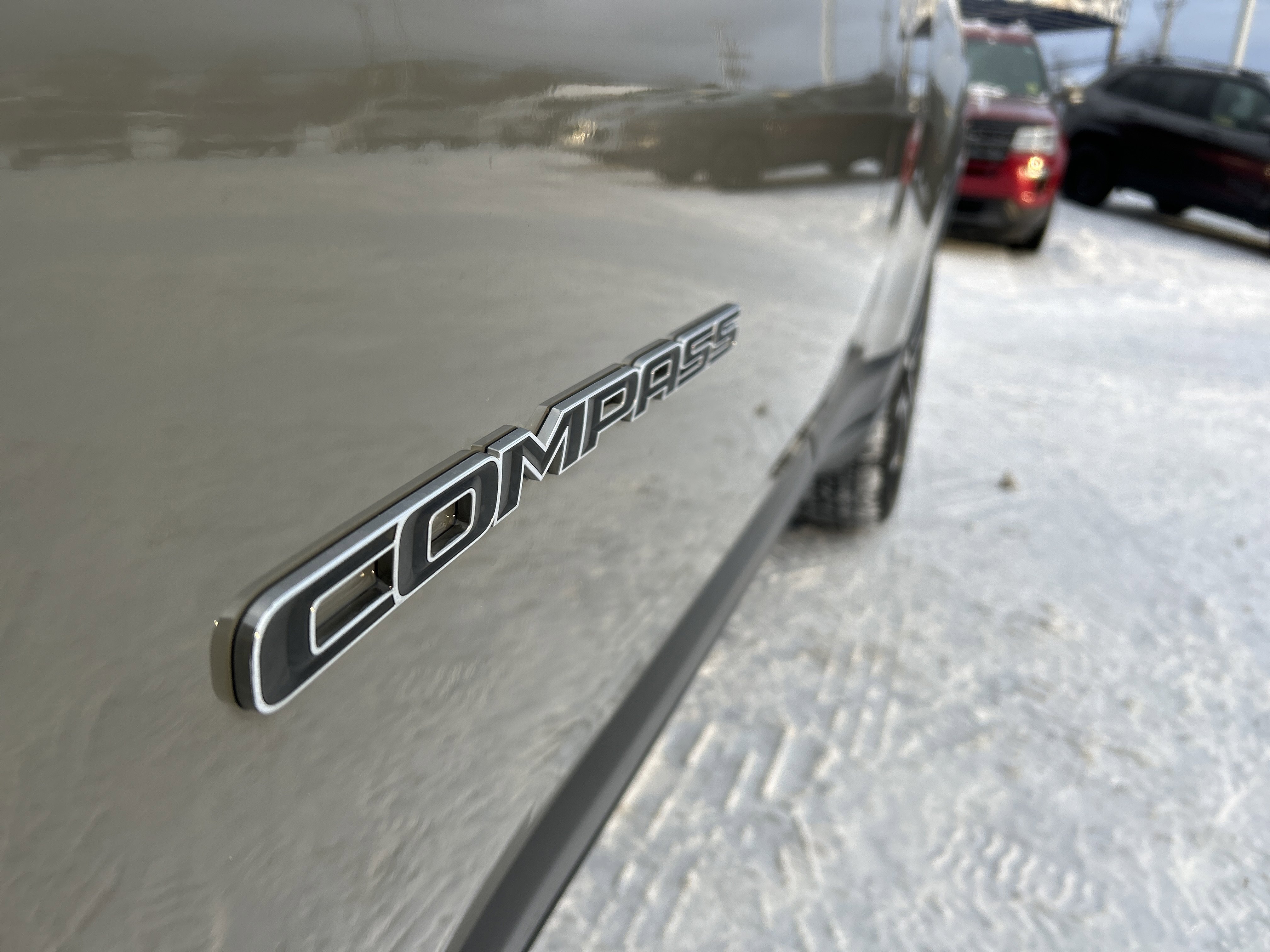 Used 2024 Jeep Compass Limited image 25