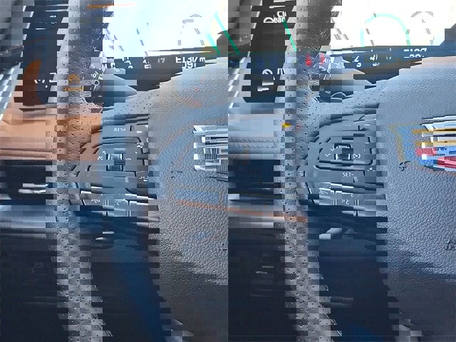 Used 2025 Cadillac XT4 Sport image 14