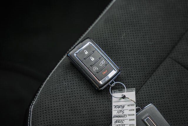 Used 2022 Jeep Grand Cherokee Altitude image 46