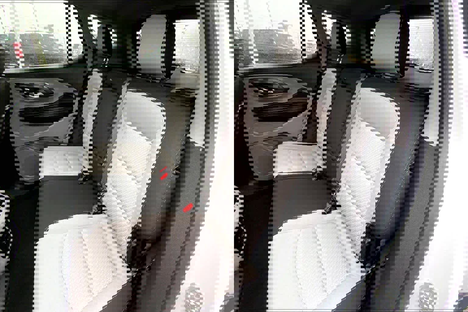 Used 2022 GMC Terrain SLE w/ Driver Convenience Package image 17