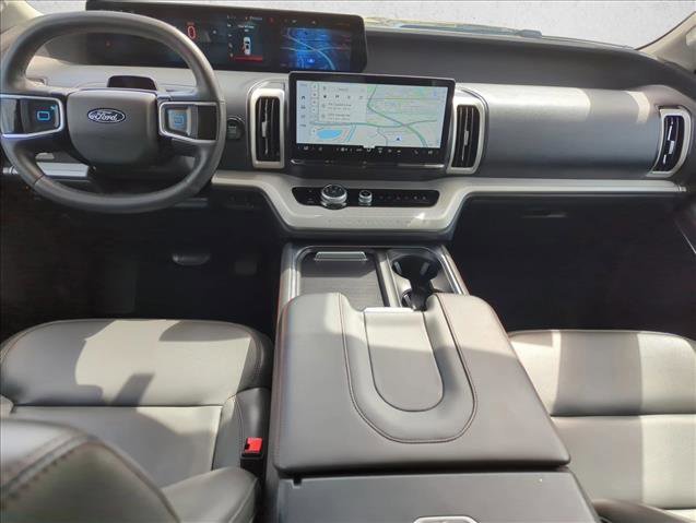 Certified 2025 Ford Expedition Active image 20