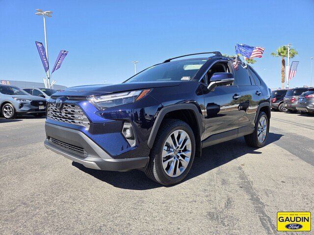 Used 2025 Toyota RAV4 Limited w/ Advanced Technology Package AWD/4WD image 3