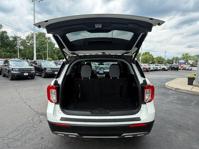 Certified 2023 Ford Explorer XLT w/ Equipment Group 202A AWD/4WD image 7