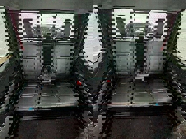 Certified 2023 Ford F250 Lariat w/ Black Appearance Package image 21