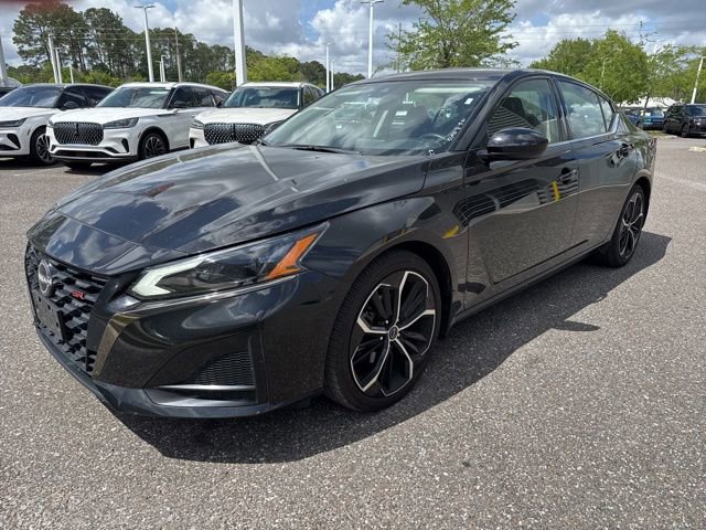 Used 2024 Nissan Altima 2.5 SR image 11