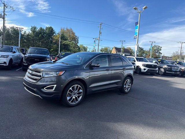 Certified 2017 Ford Edge Titanium w/ Equipment Group 301A AWD/4WD image 3
