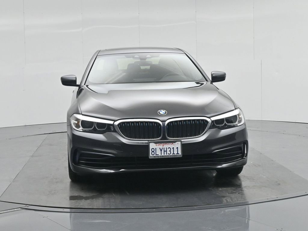Used 2019 BMW 530e w/ Convenience Package image 28