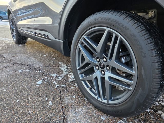 Certified 2023 Ford Explorer ST-Line image 45