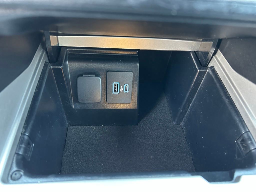 Certified 2021 Ford Explorer XLT image 30