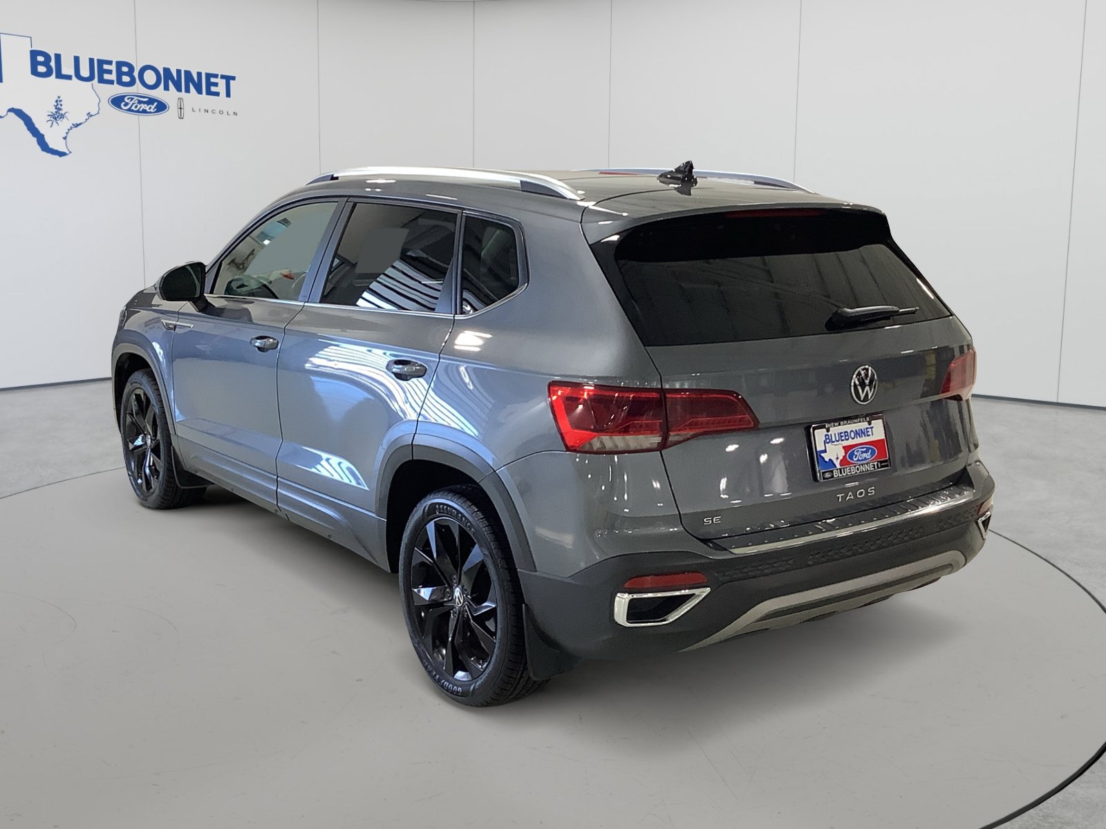 Used 2022 Volkswagen Taos SE FWD image 7
