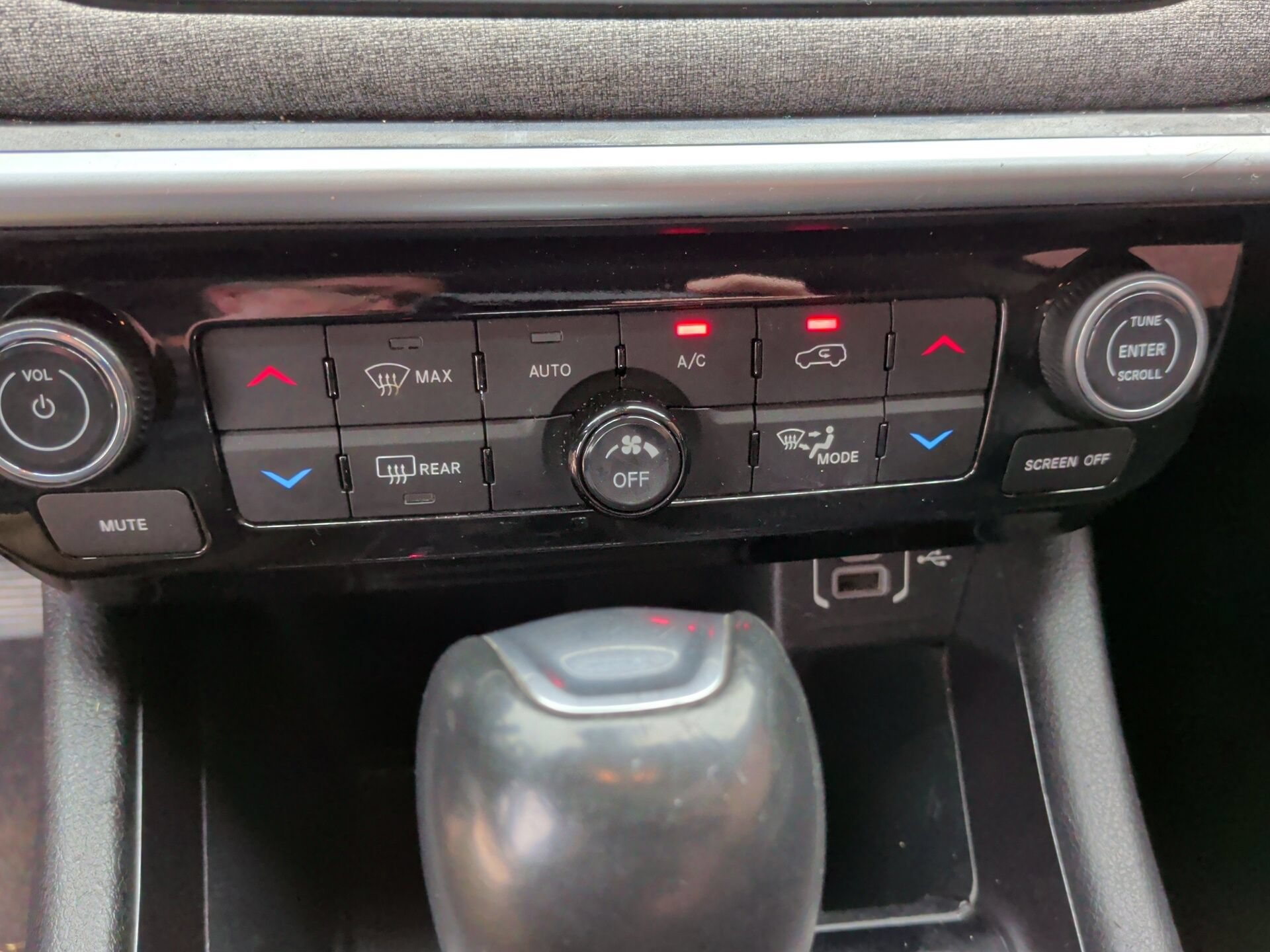 Used 2022 Jeep Compass Latitude w/ Convenience Group FWD image 36