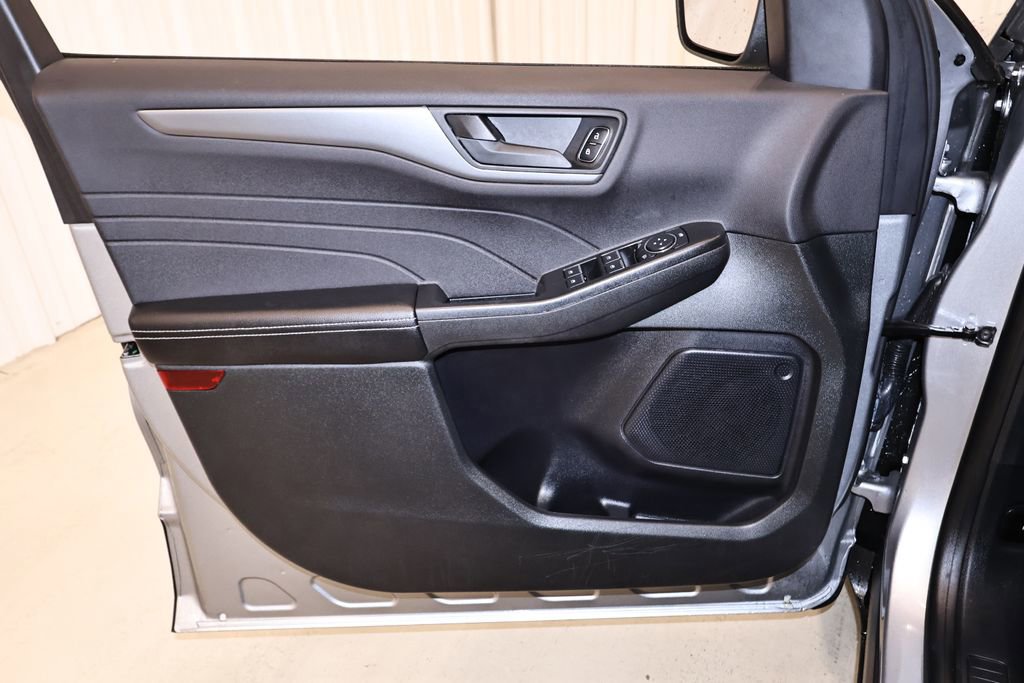 Certified 2023 Ford Escape Active AWD/4WD image 14