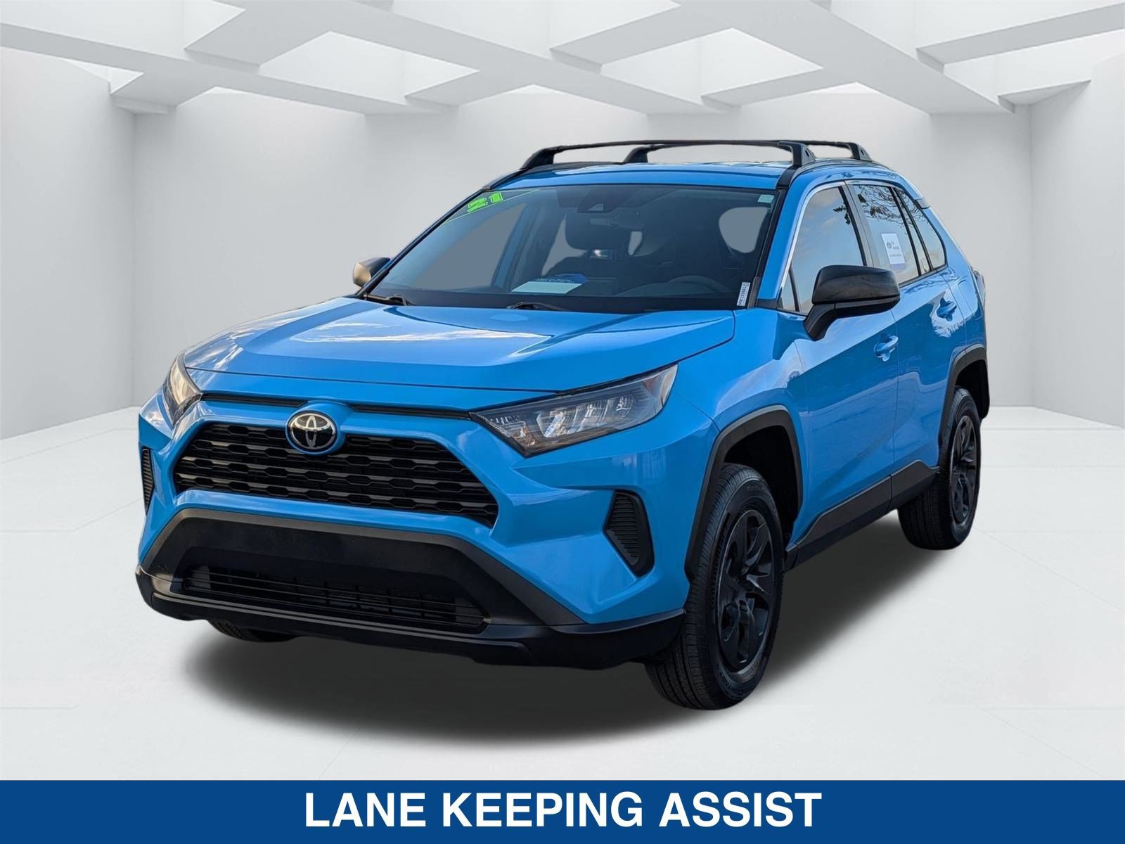 Used 2021 Toyota RAV4 LE image 7