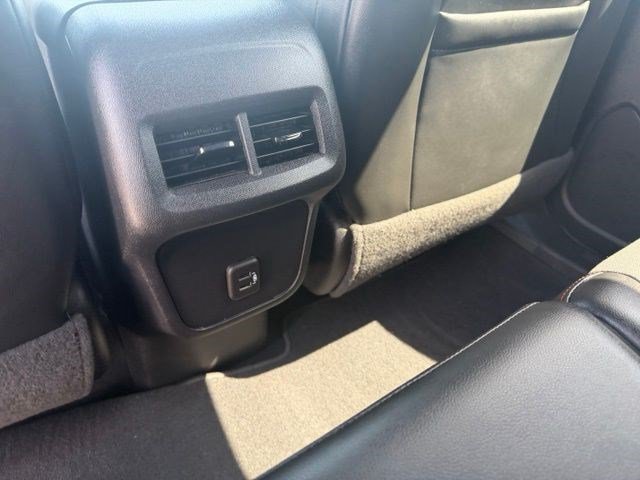 Used 2023 Chevrolet Equinox RS AWD/4WD image 28