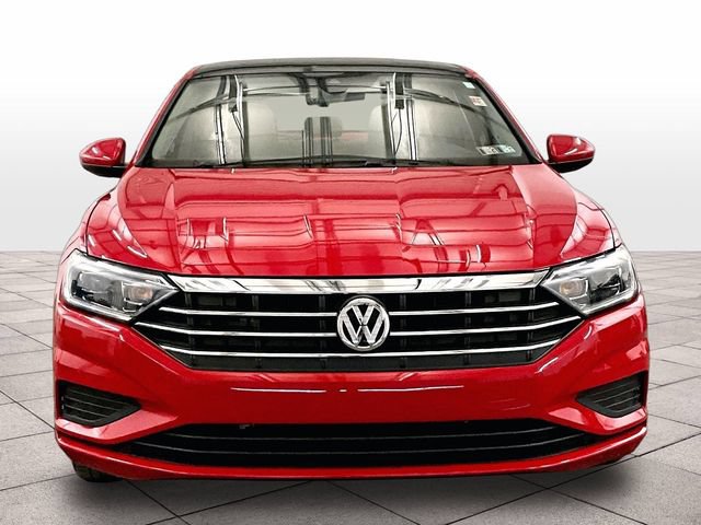 Used 2019 Volkswagen Jetta SEL w/ Cold Weather Package FWD image 3