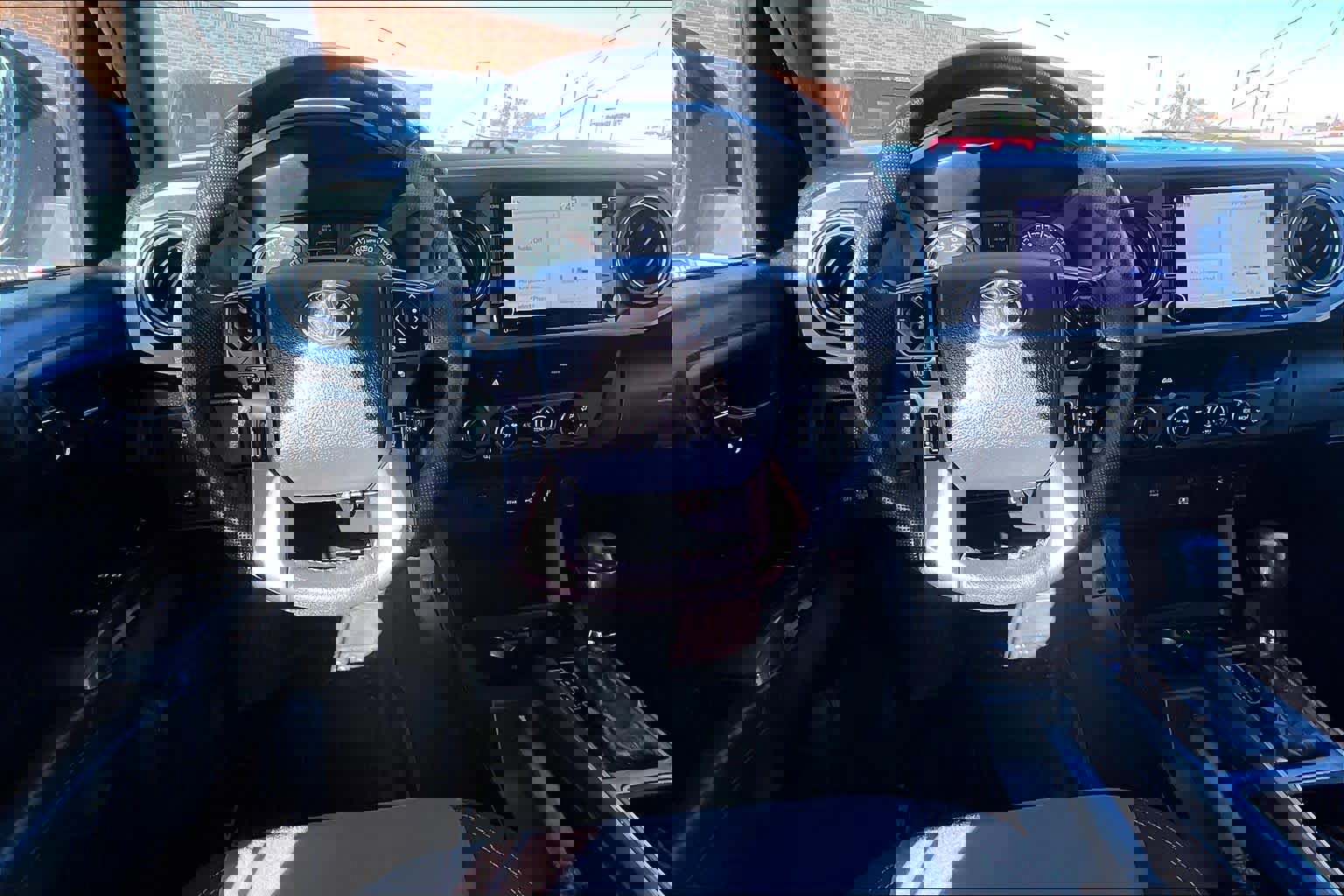 Used 2020 Toyota Tacoma TRD Off-Road AWD/4WD image 8