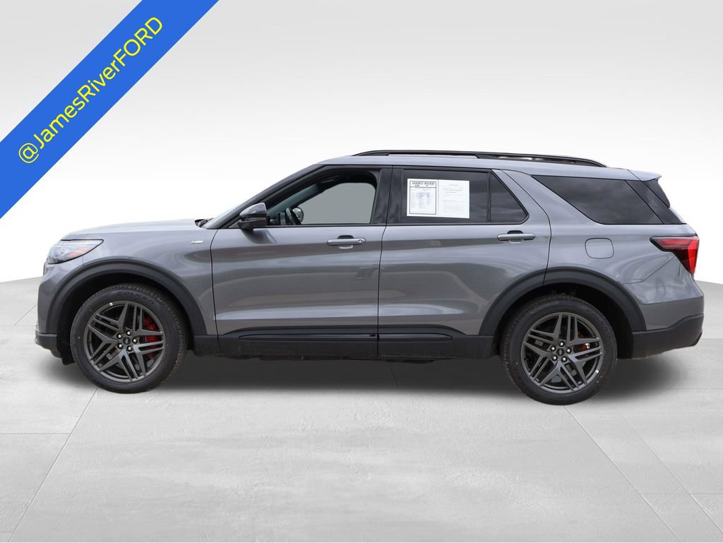 Certified 2025 Ford Explorer ST-Line w/ ST-Line Street Pack AWD/4WD image 2