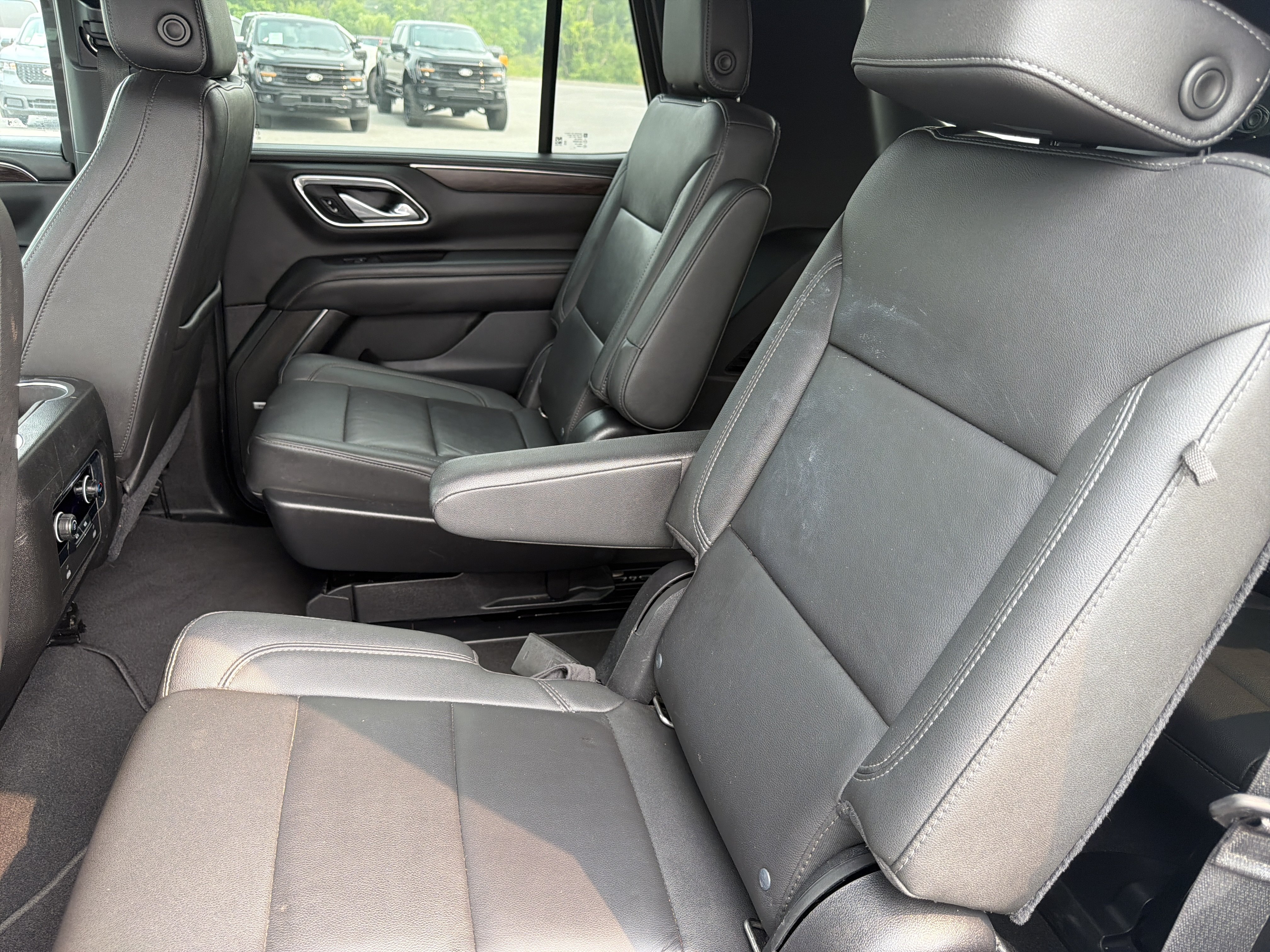Used 2021 Chevrolet Tahoe Z71 AWD/4WD image 13