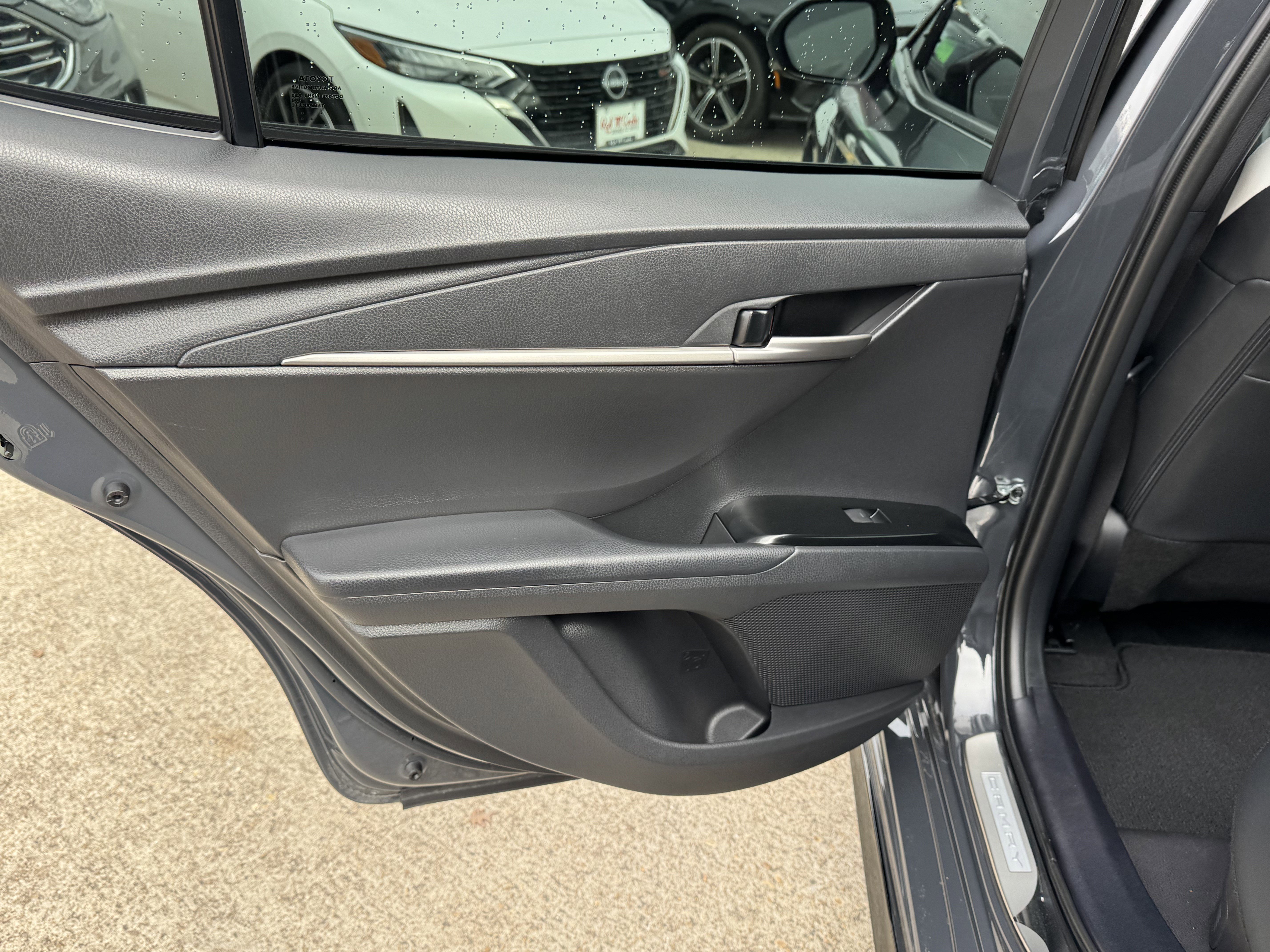 Used 2025 Toyota Camry LE image 13