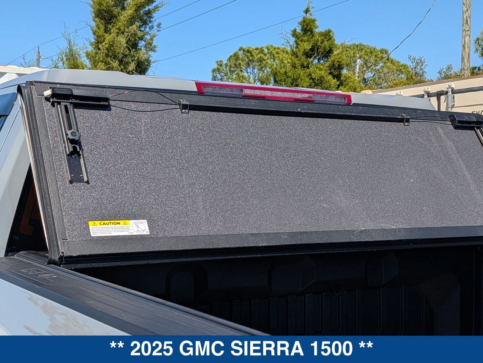 Used 2025 GMC Sierra 1500 AT4 w/ AT4 Premium Package image 23